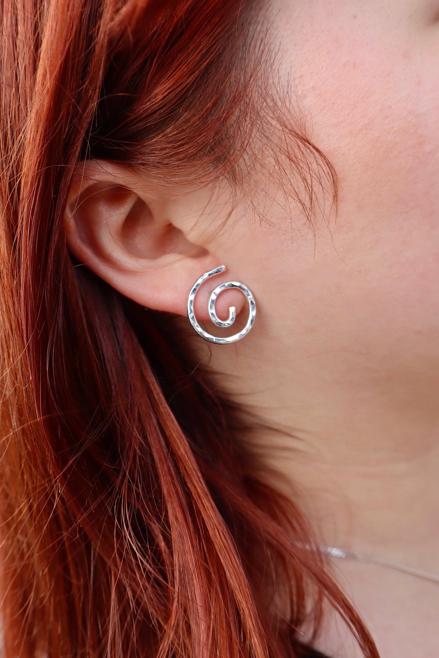 Whirl Studs