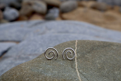 Mini Whirl Studs