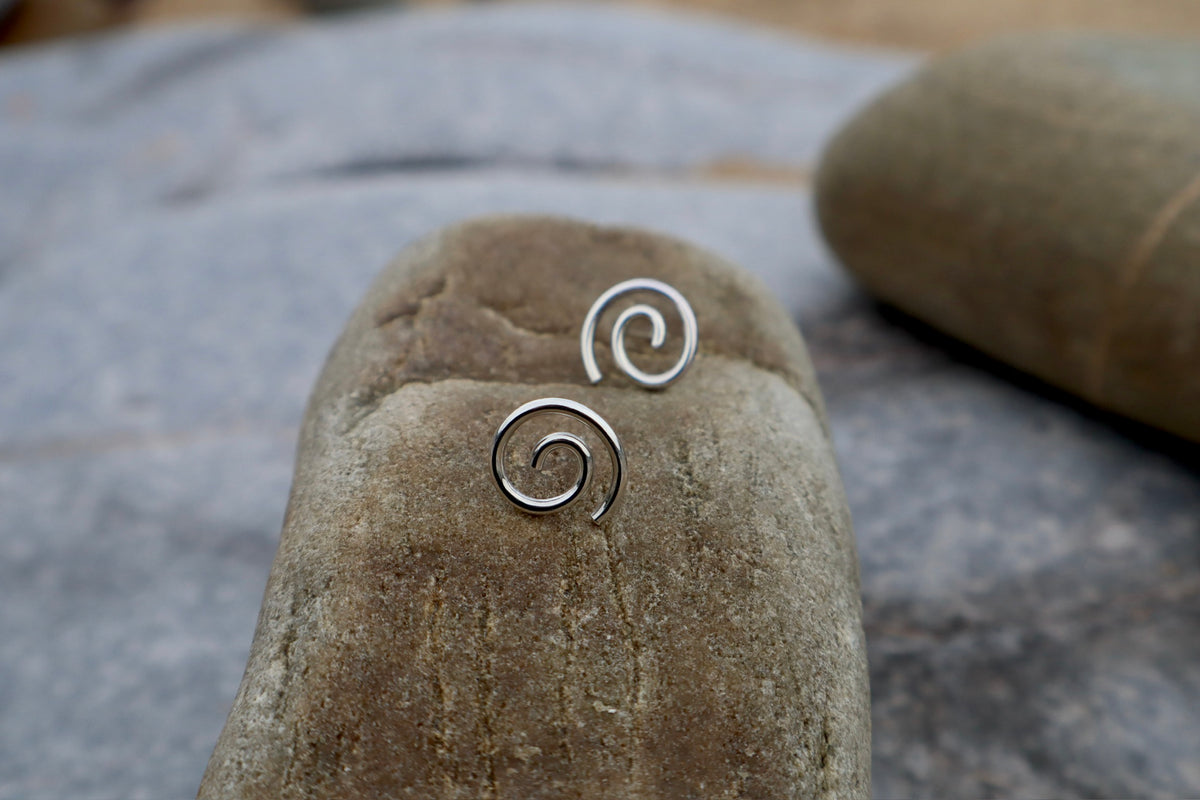 Mini Whirl Studs