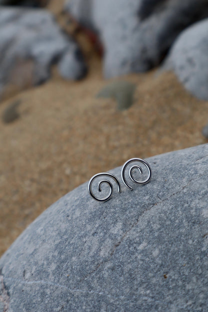 Mini Whirl Studs