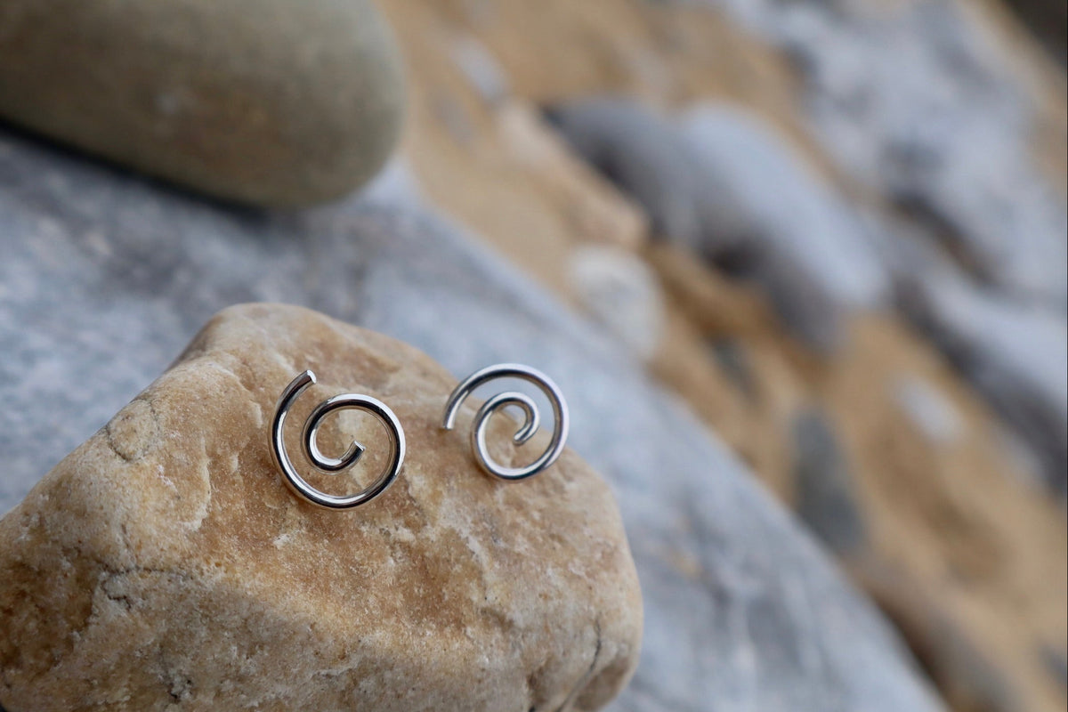 Mini Whirl Studs