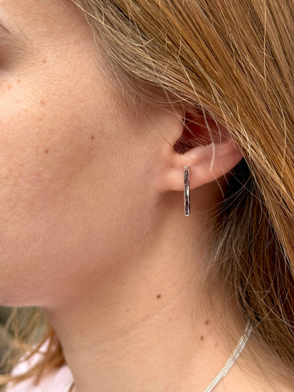 Hammered Bar Studs